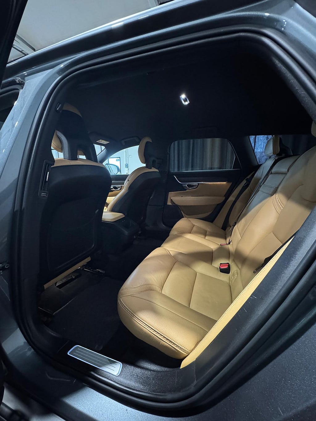 Volvo V90 Cross Country bild 8