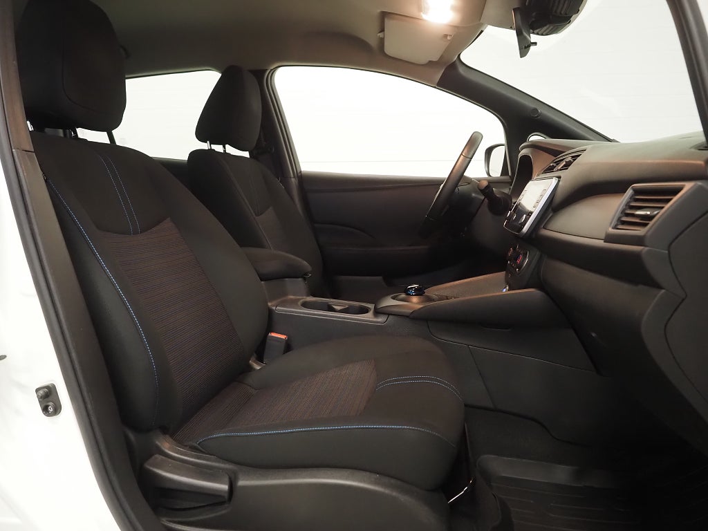 Nissan Leaf 40 kWh 150hk Acenta | Backkamera | Rattvärme | 2022