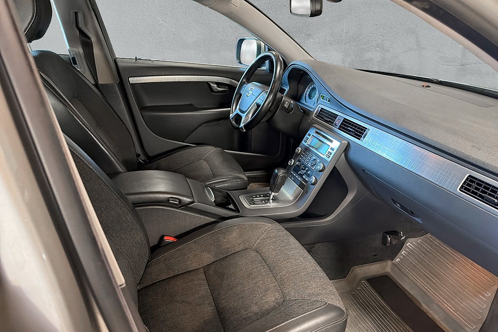 Volvo XC70 2.4D AWD Geartronic Momentum 2-Ägare Dragkrok Välservad