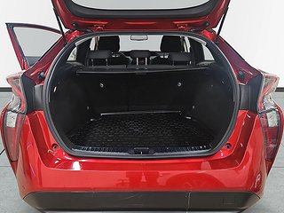 Toyota Prius Hybrid CVT S&V-hjul/HUD/Backkamera