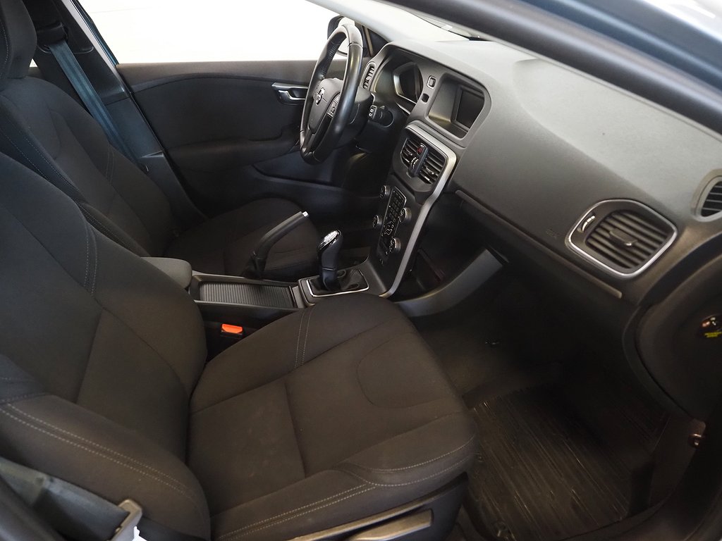 Volvo V40 T2 122hk Kinetic Business Klimatpkt B-Värm Farthål 2017