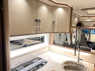 Husbil-integrerad Kabe TMI 860 LQB Imperial 32 av 40