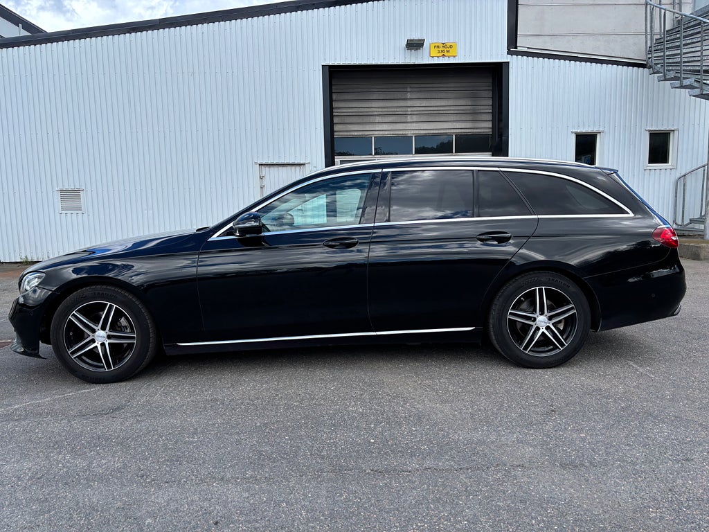 Mercedes-Benz E VI SÖKER OCH KÖPER E-CLASS MED MOMS FÖR EXPORT