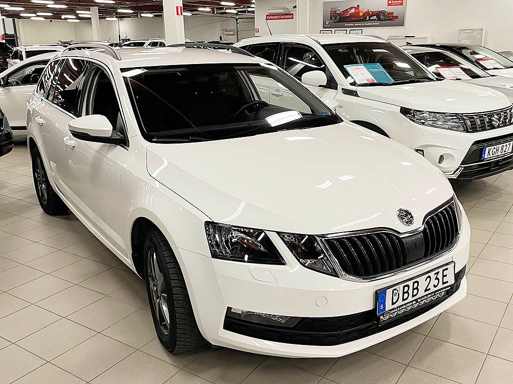 Skoda Octavia Kombi 1.6 TDI SCR DSG Sekventiell 115hk Ambient
