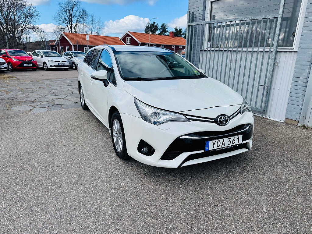 Toyota Avensis 1.8 147HK KOMBI TOUCH & GO EDITION / DRAG / NAVI