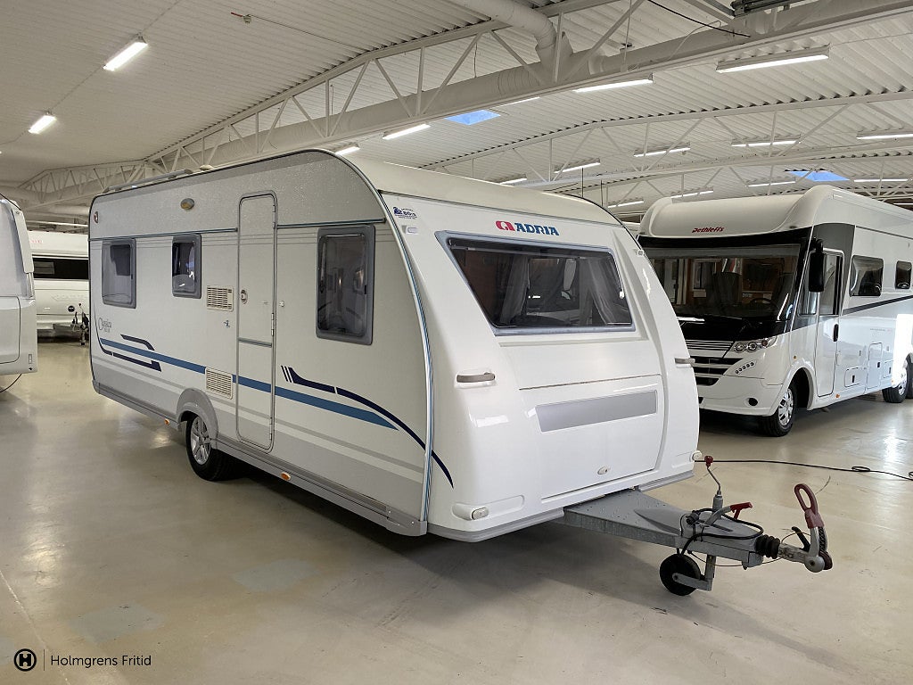 Adria Classica 563 UK Barnkammare Vattenburen Värme