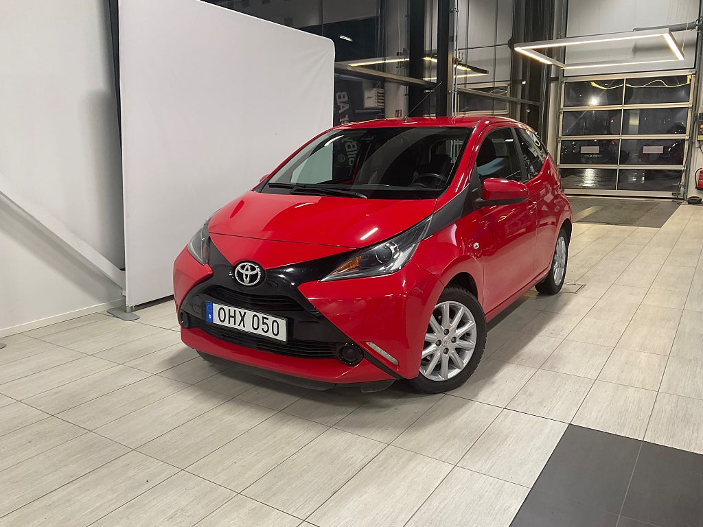 Toyota Aygo 5-dörrar 1.0 VVT-i x-shift X-PLAY Euro 6