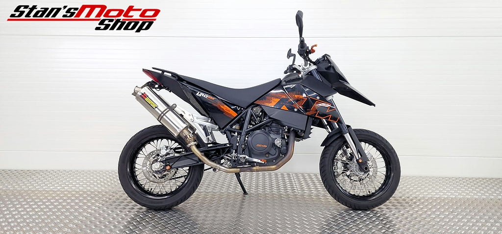 KTM 690 Supermoto R Akrapovic  Låga mil