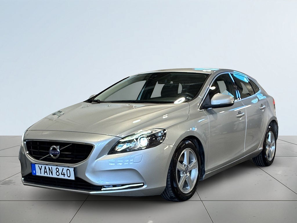 Volvo V40 D2 Your Momentum Värmare Psens Farthållare S&V-hjul