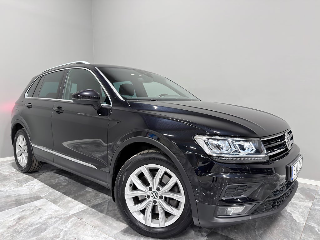 Volkswagen Tiguan 2.0 TSI  4M/Automat/Värmare/Cockpit/Kamera/Nyservad