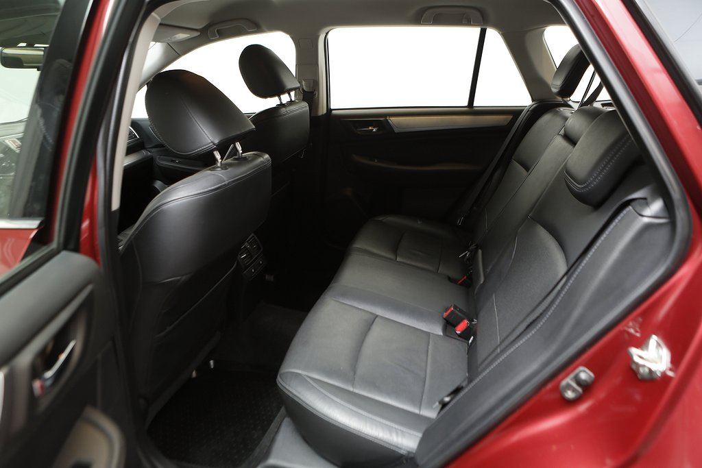 Subaru Outback 2,5i 175hk Ridge AWD Aut Motorv Drag 2016