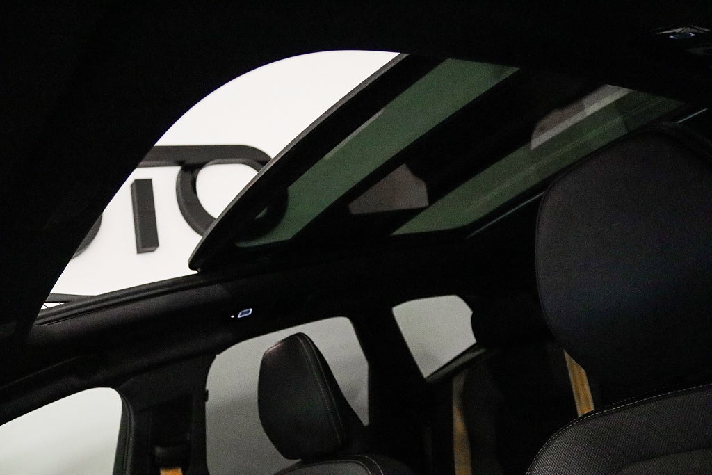 Volvo XC60 II Recharge T8 AWD R-Design Polestar Pano B&W HuD