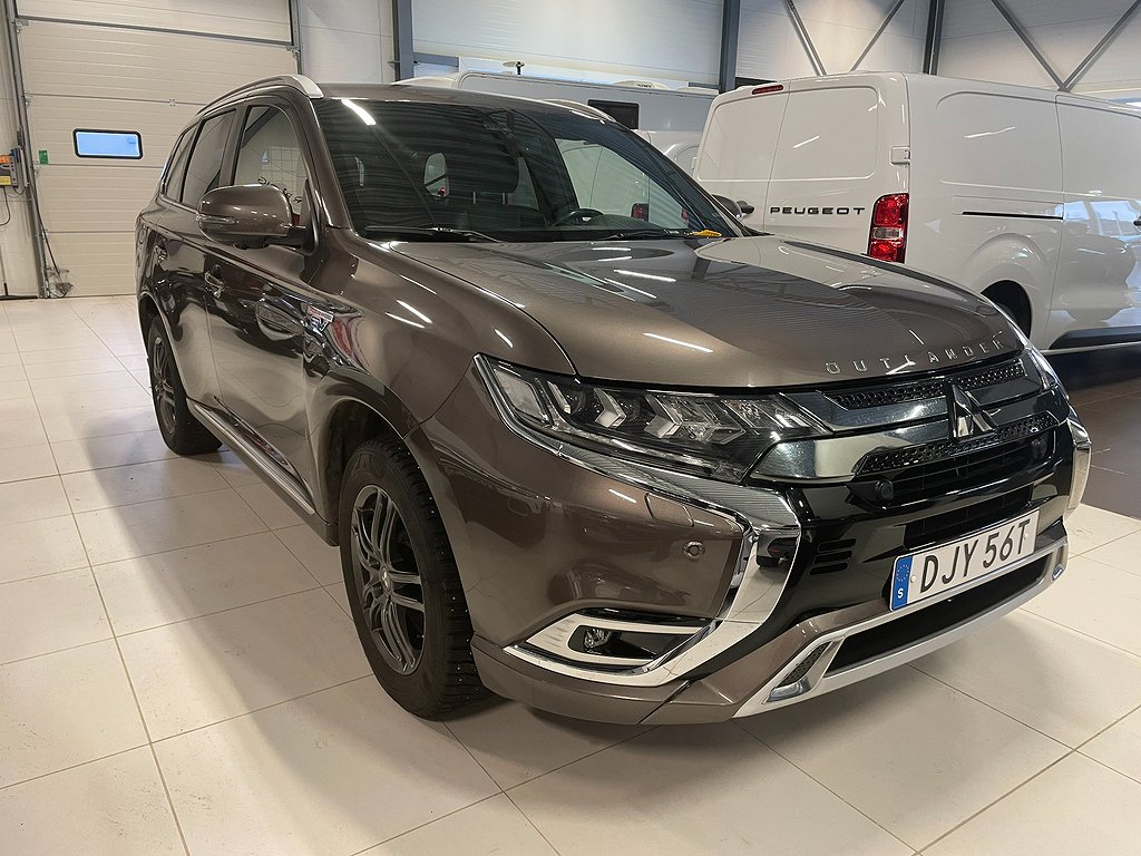 Mitsubishi Outlander PHEV CVT Business X 