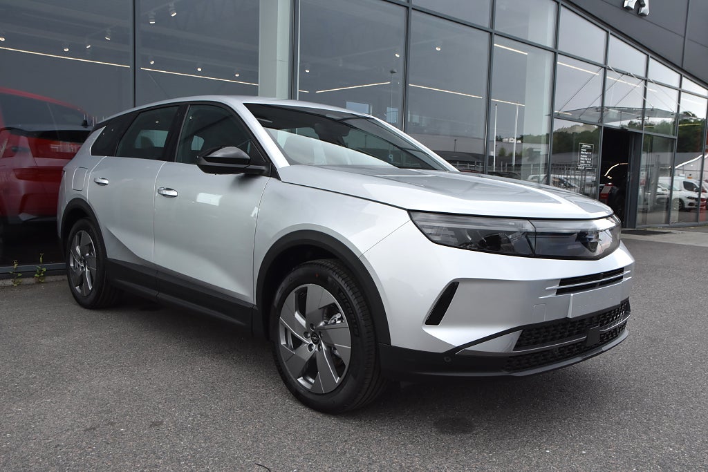 Opel Grandland NYA Hybrid 145hk Aut *0% ränta Fri service 3 år