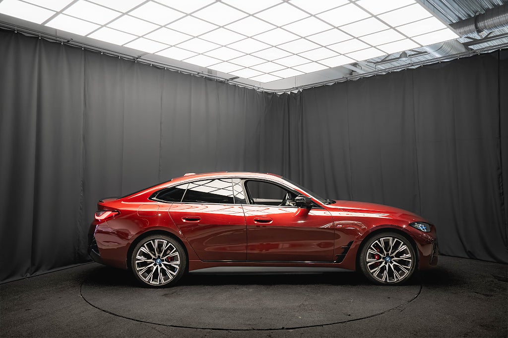 BMW i4 M50 xDrive PRO Supercharged PANO LASER 20'' DRAG MOMS