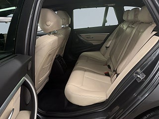 BMW 320D xDrive Touring M Sport S&V-hjul/Kamera/Drag/Pano – bild 13