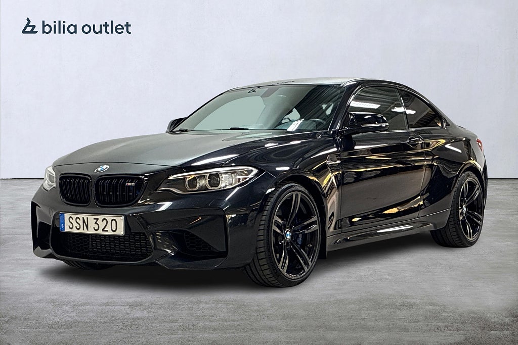 BMW M2 DCT 370hk H/K Läder Kolfiber PDC Nyservad