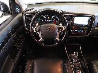 SUV Mitsubishi Outlander 16 av 23