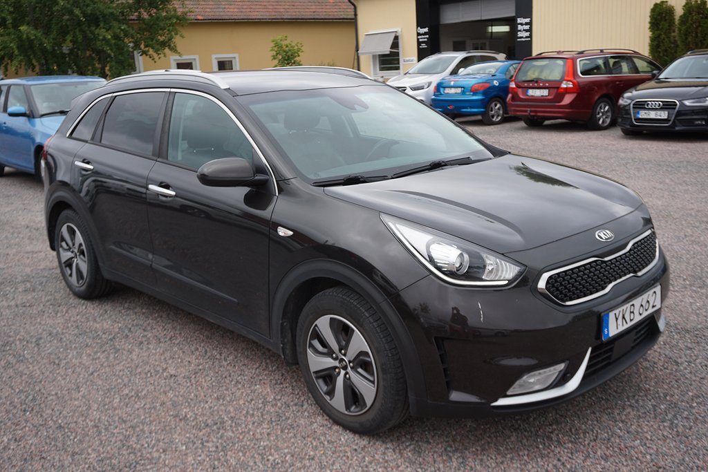 Kia Niro Hybrid DCT Aut Advance Plus, EX, GLS 