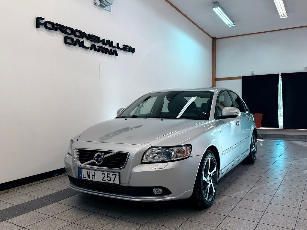 Volvo S40 D2 Momentum Kamrem bytt / En ägare /Motor värmare/Skinn
