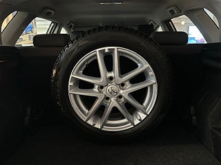 Toyota Auris Hybrid e-CVT Active Kamera Kamkedja Mvärm S/V-hjul – bild 18