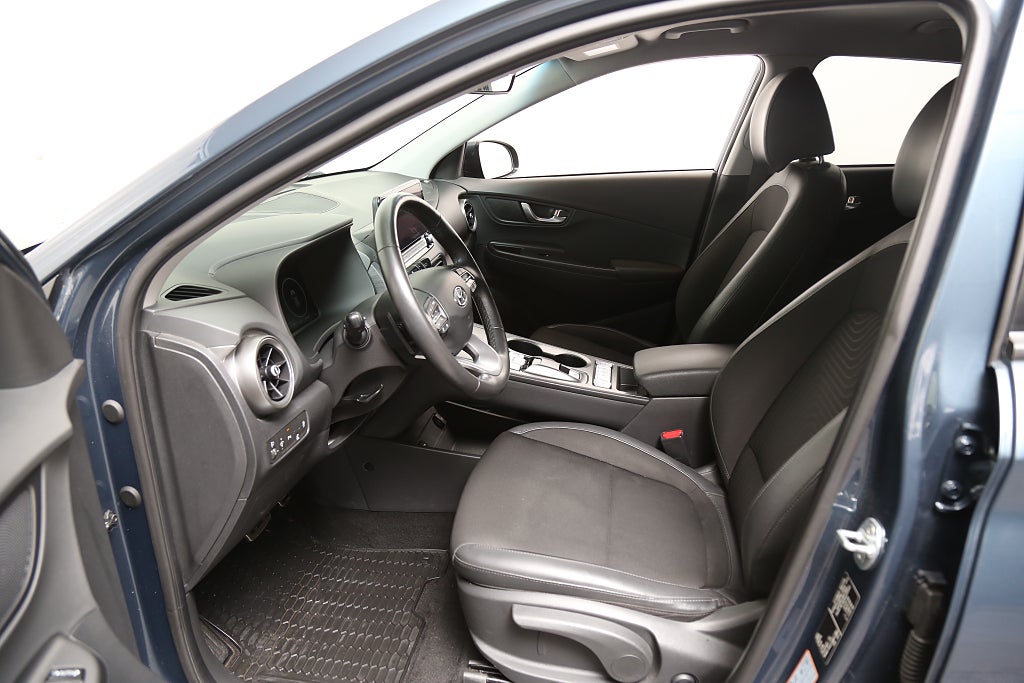 Hyundai Kona 64 kWh Essential 204hk Navi KRELL Dragkrok 2021