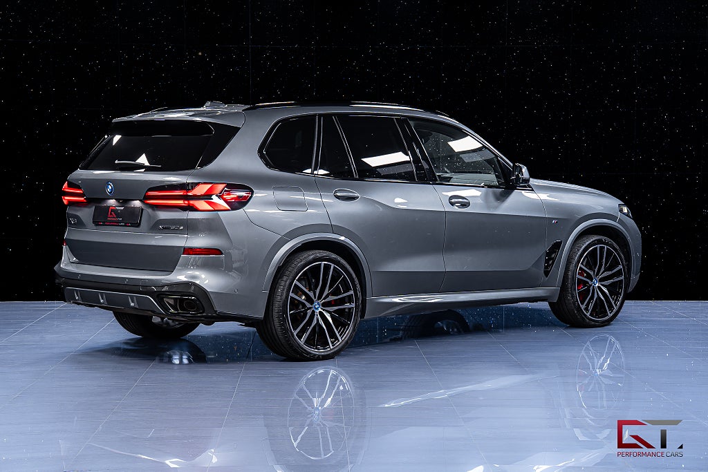 BMW X5 xDrive50e M-Sport Pro MOMS B&W Pano DAP 22" Drag DAP