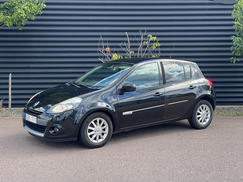 Renault Clio 5-dörrars Halvkombi 1.2 Ny Kamrem 75hk