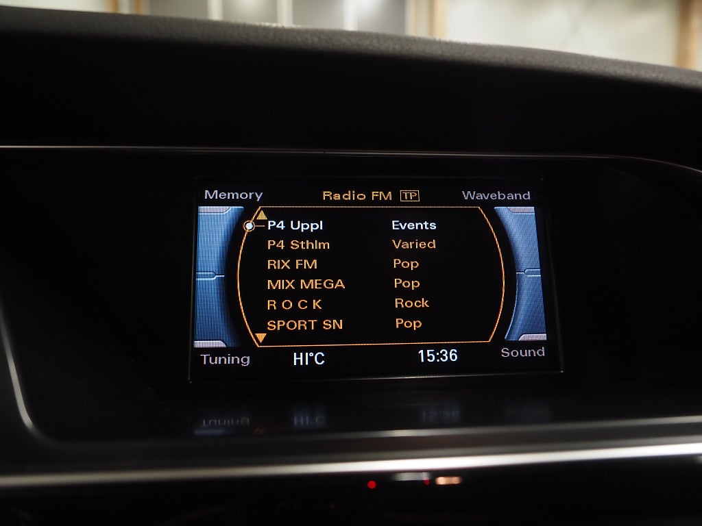 Audi A4 Avant 2.0 TDI 150hk Quattro S-Line Dragkrok PDC 2015