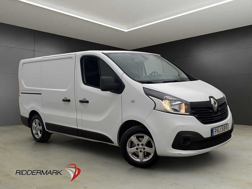 Renault trafic 1.6dCi Värmare Dragkrok 3-Sit Kamera 2xDörrar
