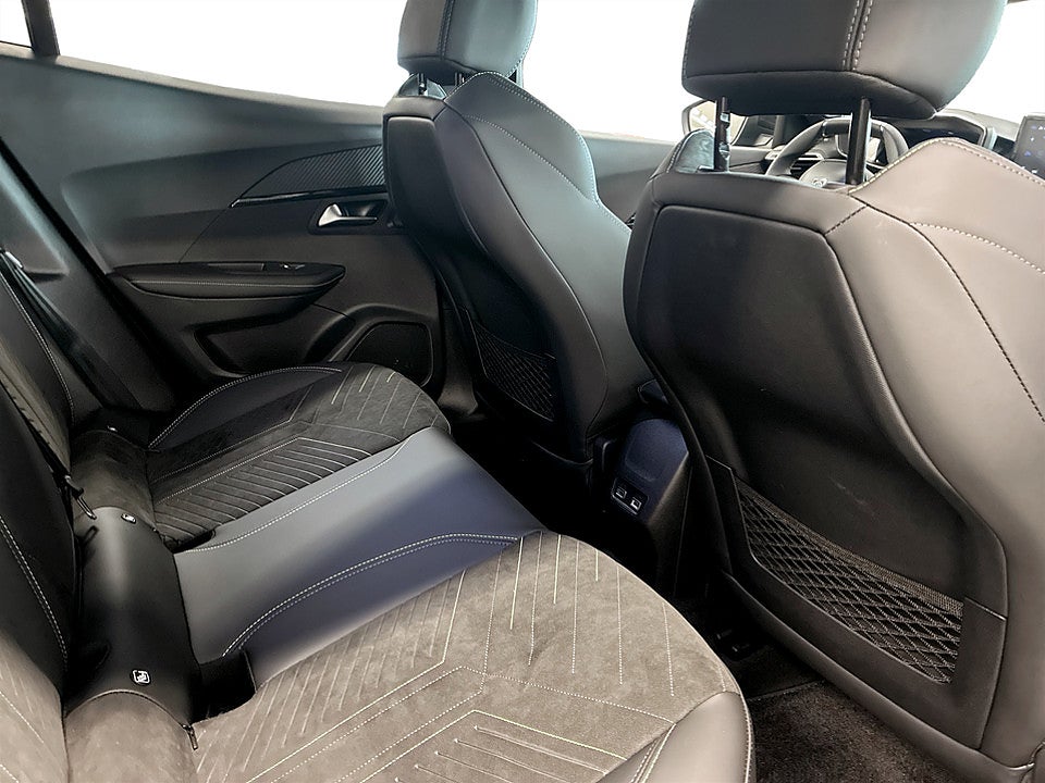 Bild på Peugeot 2008 GT Hybrid 145hk Aut CARPLAY B-KAMERA