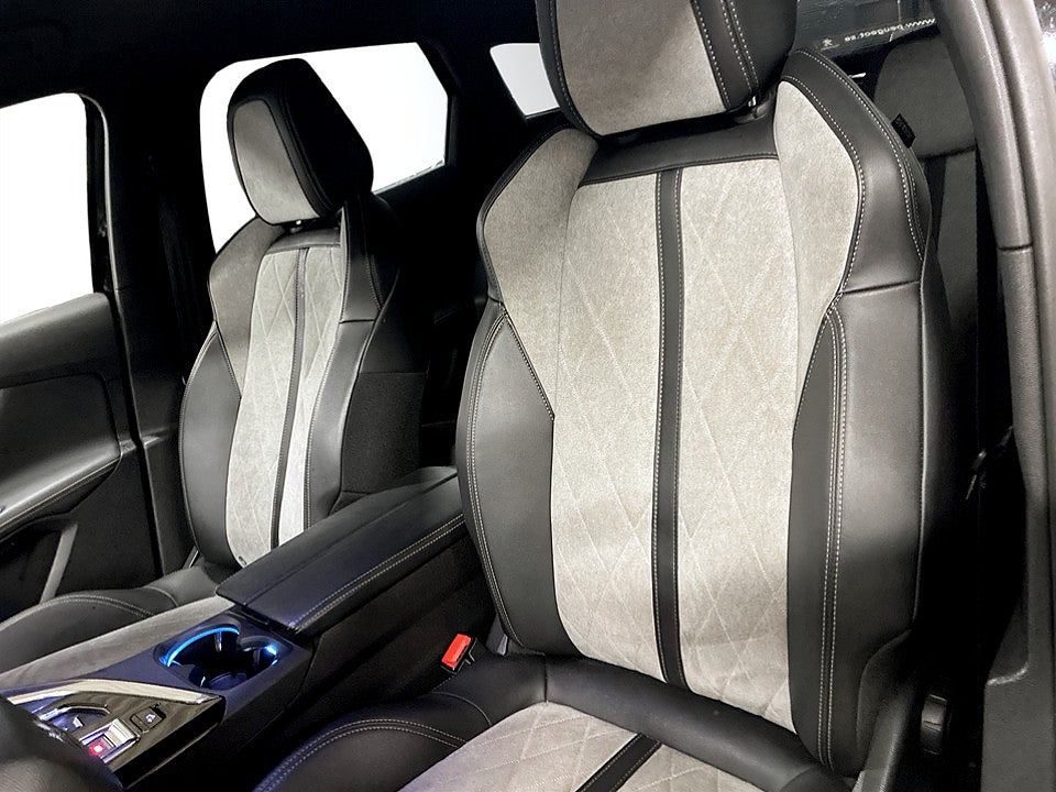 Bild på Peugeot 3008 GT HYBRID4 PHEV 300hk Aut CARPLAY NAVI