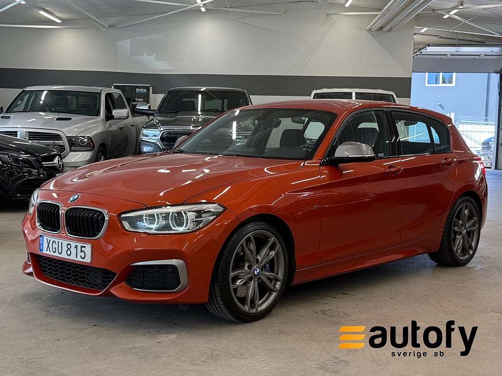 BMW M140i 5-D HARMAN/KARDON RWD MANUELL 1-ÄGARE DIFFBROMS