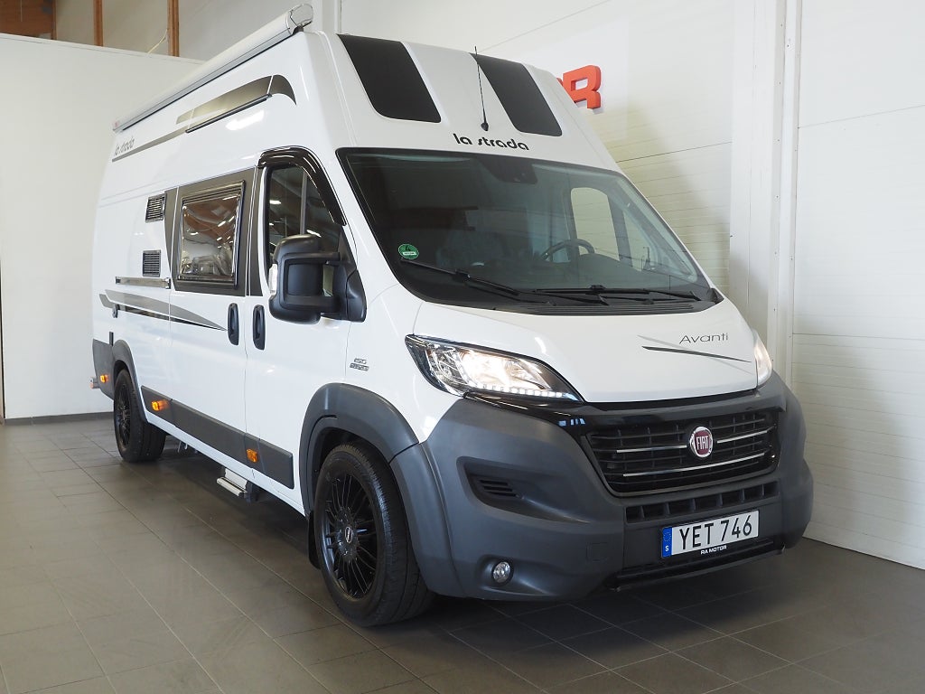 La Strada Avanti Markis Automat 636cm 4st sovplatser