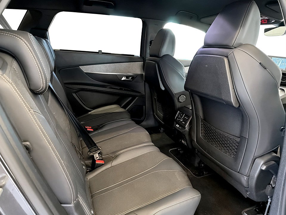 Bild på Peugeot 5008 GT 1.2 PT 130hk Aut 7-SITS B-KAMERA CARPLAY