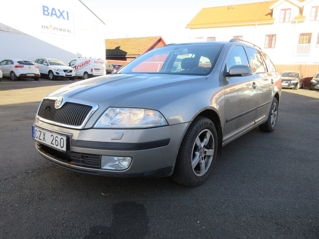 Skoda Octavia Kombi 2.0 TDI 140 hk DSG NYBES 24-10-31 S/V