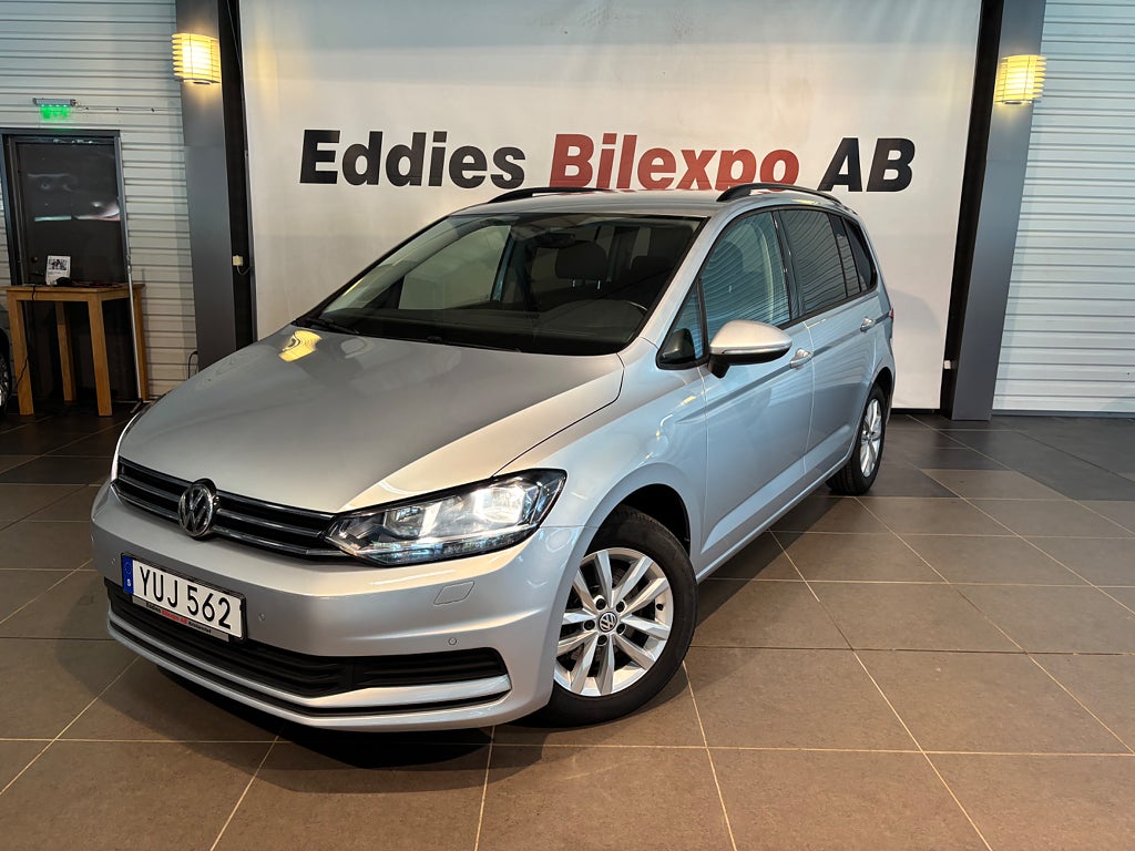Volkswagen Touran 1.6 TDI DPF SCR Drag Navi B-Kamera 115HK