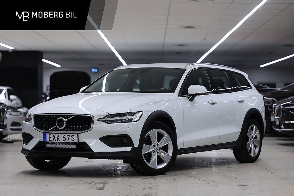 Volvo V60 Cross Country D4 AWD Momentum *Kampanj!* 360 Läder LED-Ramp