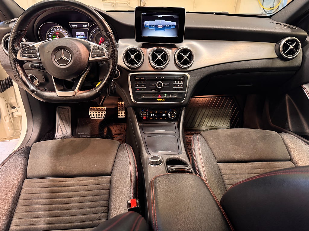 Mercedes-Benz GLA 2016 - miniatyr 13