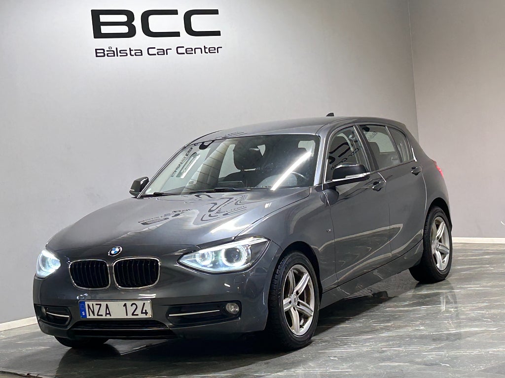 BMW 118d Sport line Dragkrok PDC Ny besiktigad