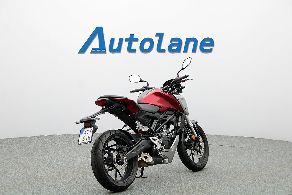 Honda CB125R *RESERVERAD*