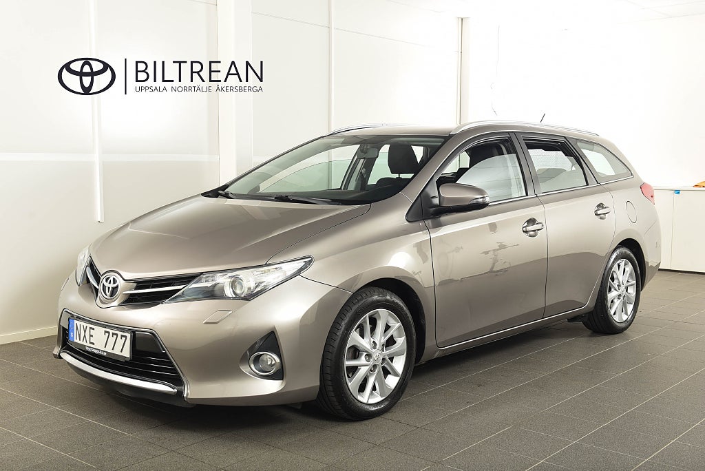 Toyota Auris Kombi 1.6 Active Drag M&K-Värm Backkamera 1-ägare