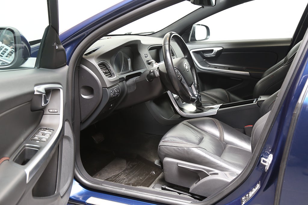 Volvo V60 D4 181hk Ocean Race Business E AWD Aut Skinn Drag 2015
