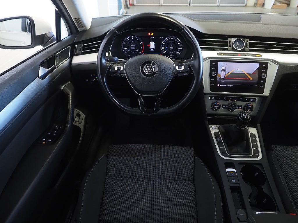Volkswagen Passat Sportscombi 1.4 TSI 150hk Cockpit Drag Kamera 2018