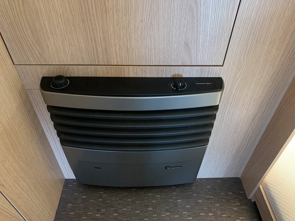 Adria Aviva 563 PT / Barnkammare / 1500kg / 7 bäddar / 3-vån - Adria