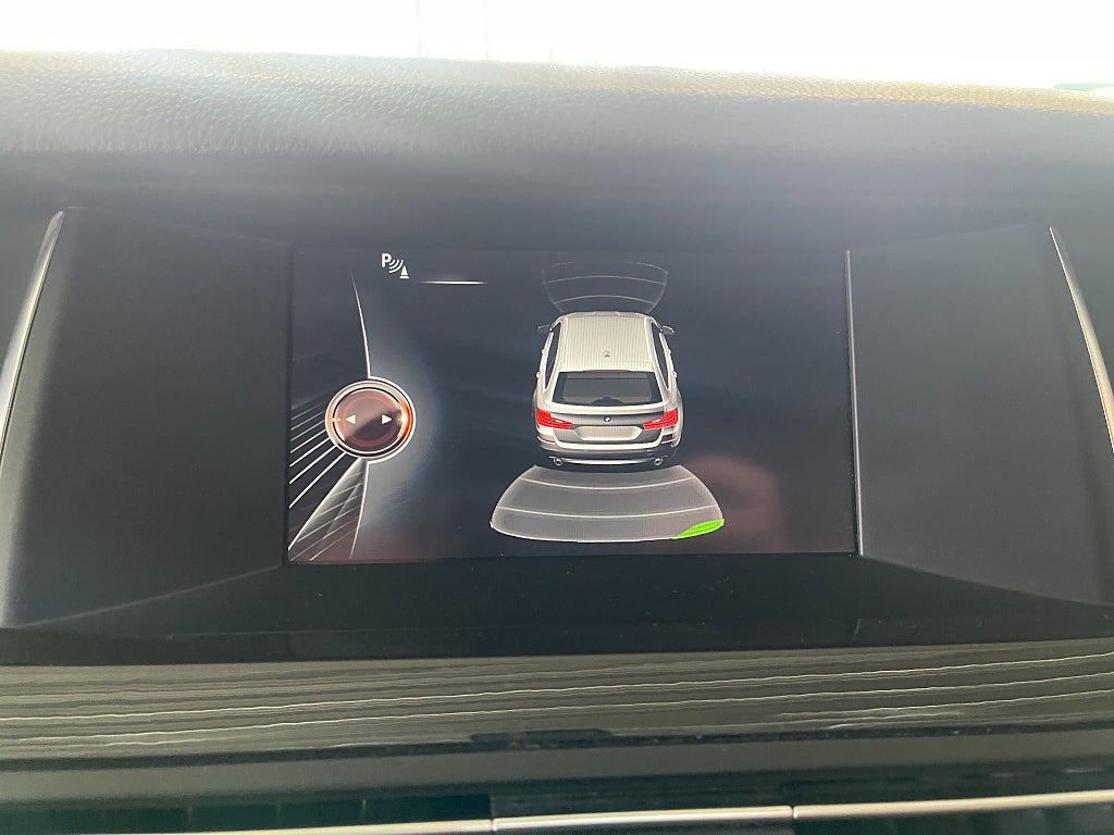 BMW 520d xDrive Touring 190 hk VÄRMARE DRAG
