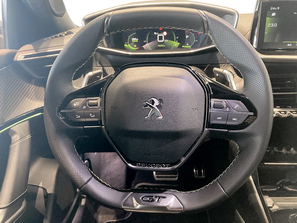 Bild på Peugeot 2008 GT 1.2 PT 130hk Aut B-KAMERA CARPLAY
