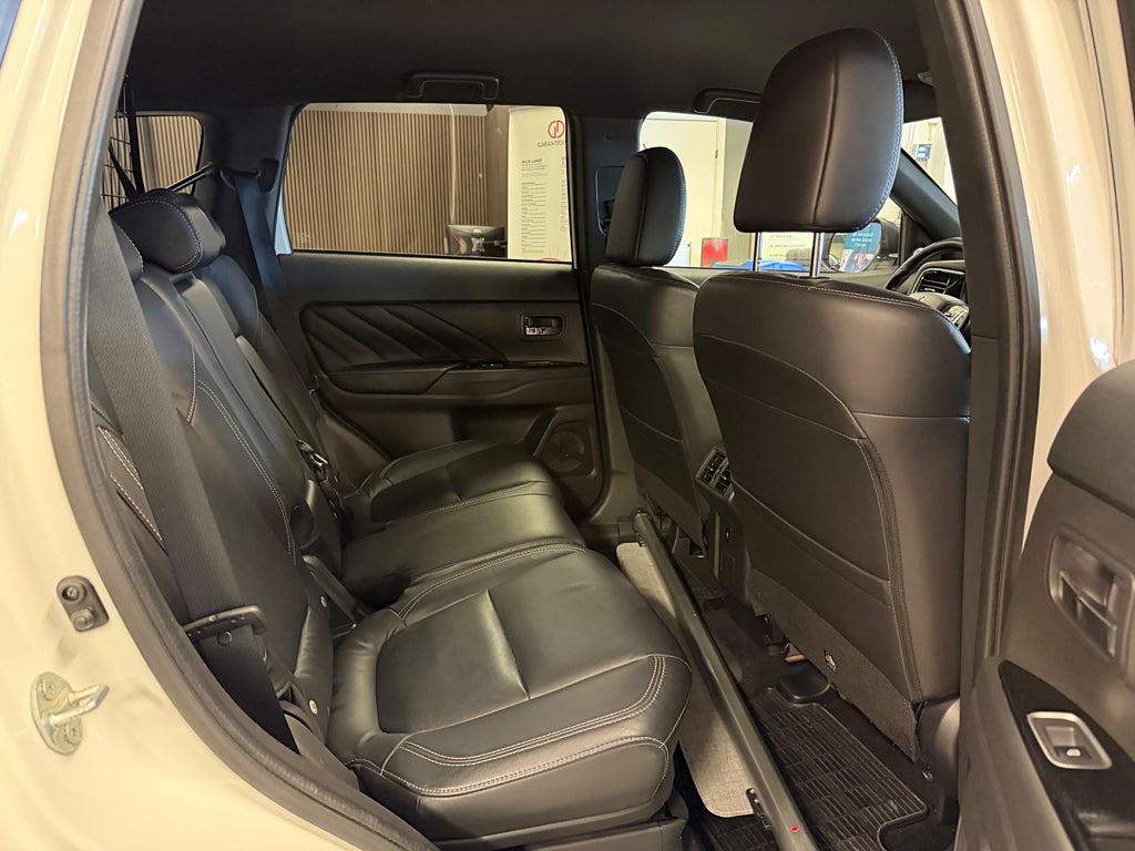 Mitsubishi Outlander 2020 - miniatyr 28
