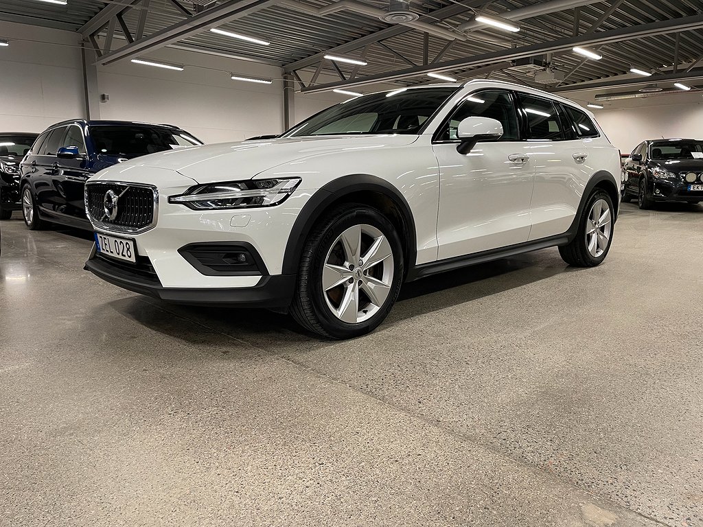 Volvo V60 Cross Country B4 AWD Geartronic Momentum Euro 6