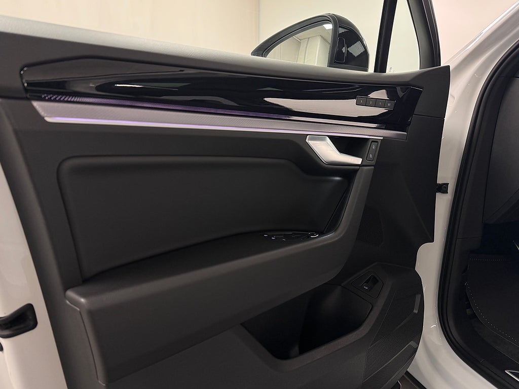 Volkswagen Touareg 2021 - miniatyr 10